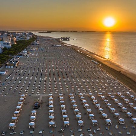 Appartamenti Lucerna Lignano Sabbiadoro Exterior photo