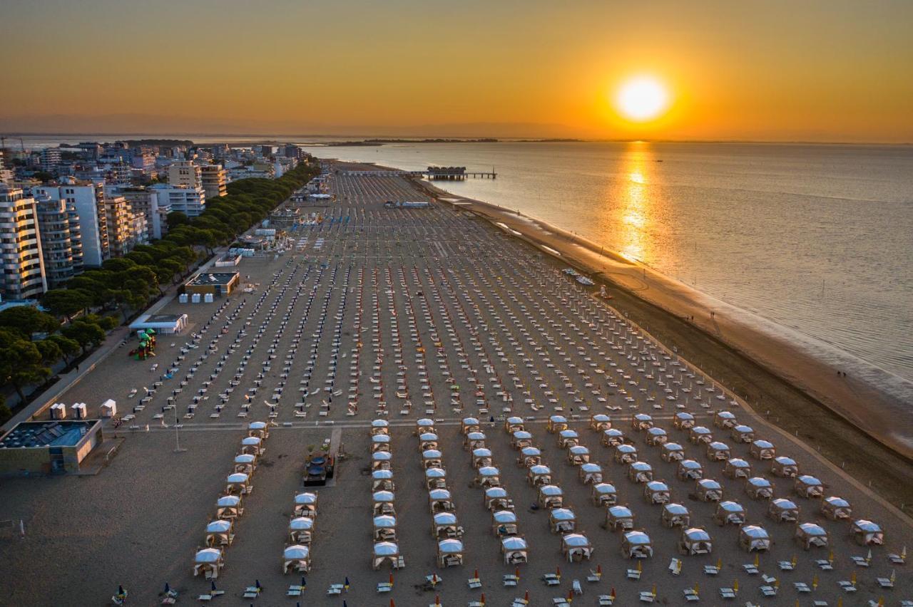 Appartamenti Lucerna Lignano Sabbiadoro Exterior photo